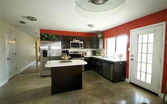 Building Photo - 3914 Fletcher Dr