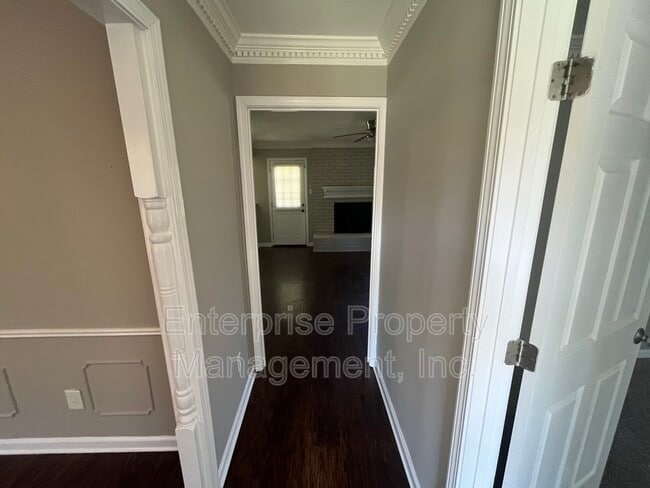 Building Photo - 4386 Sunnyslope Dr