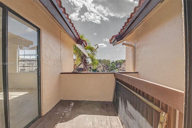 Building Photo - 11236 SW 132nd Ct W