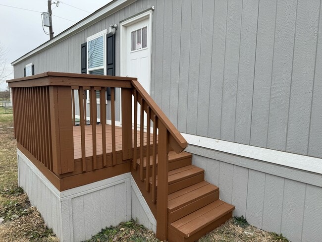 Building Photo - 114 Shady Grove Dr