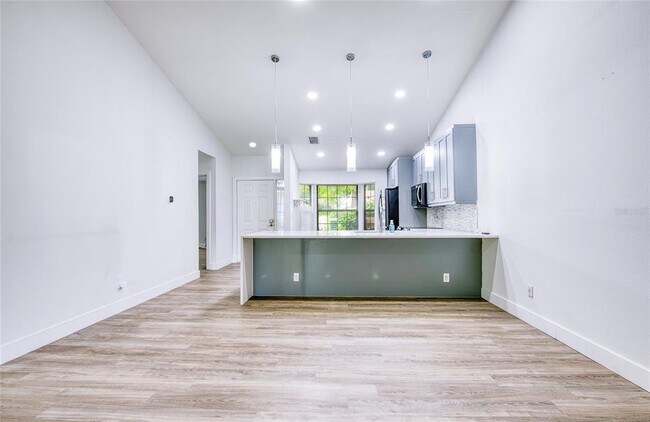 Building Photo - 2617 Bentley Dr