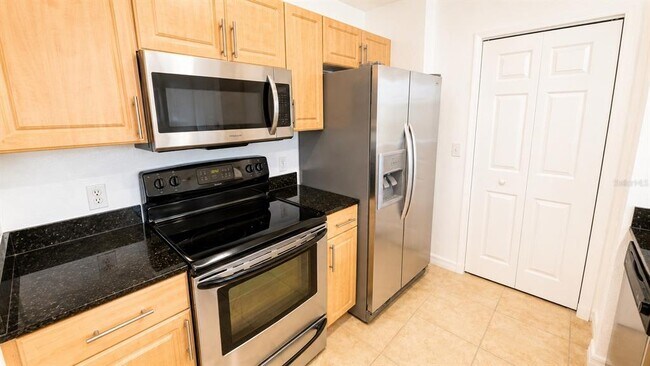 Building Photo - 1064 N Tamiami Trl