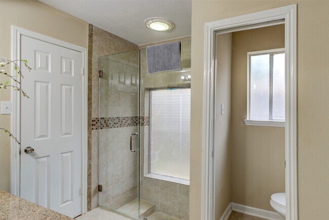 Building Photo - 6614 Winkleman Rd