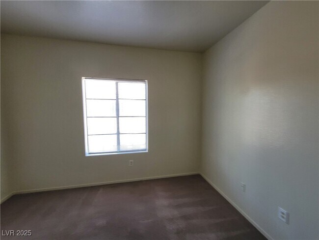 Building Photo - 2151 Hussium Hills St