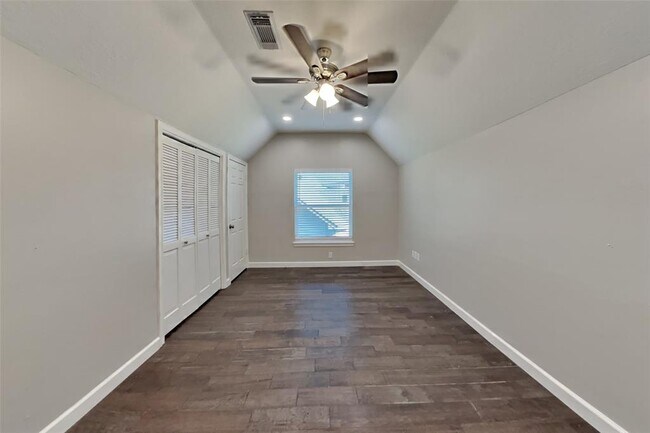 Building Photo - 7103 Kirkglade Ct