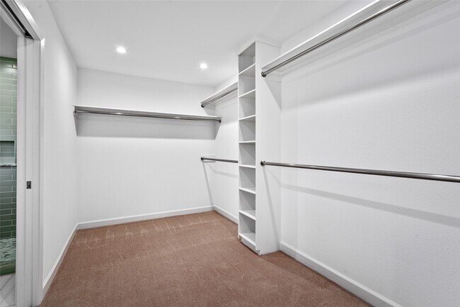 Building Photo - 4014 Tilson Ln