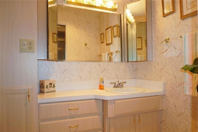 Building Photo - 4367 Tahitian Gardens Cir