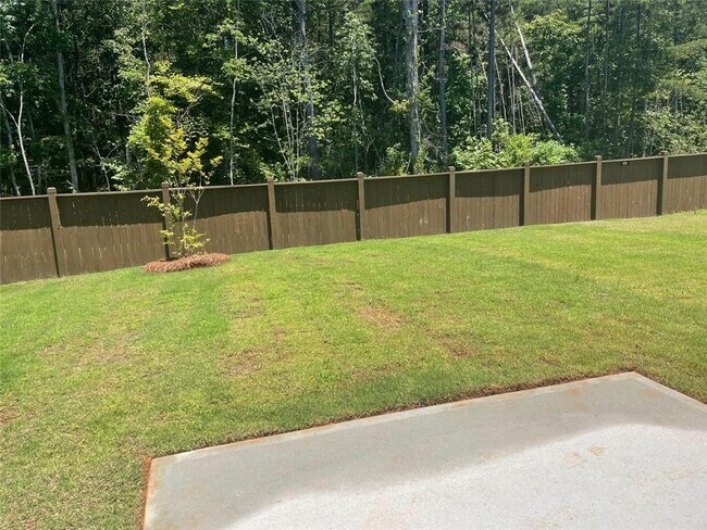 Building Photo - 667 Summerwood Ln