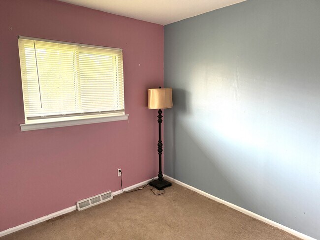 Building Photo - 3044 Wilce Ave