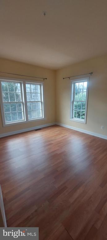 Building Photo - 575 Odendhal Ave