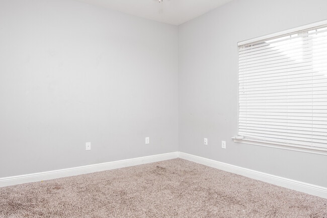 Building Photo - 5567 Galaxy Dr