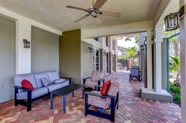 Building Photo - 477 Pacific Grove Dr
