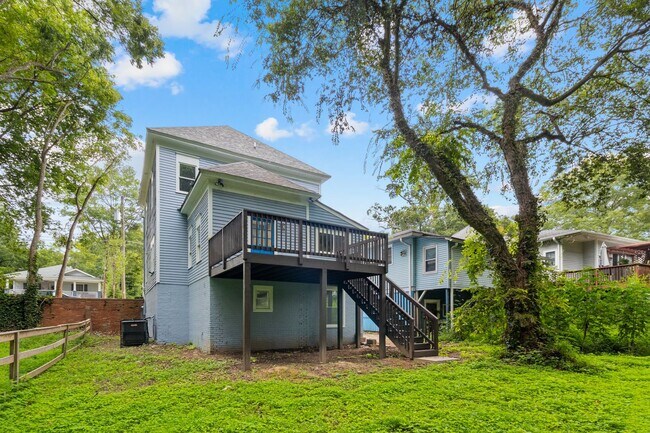 Building Photo - Stunning Fully Renovated Home in the Heart of Historic Oakland City