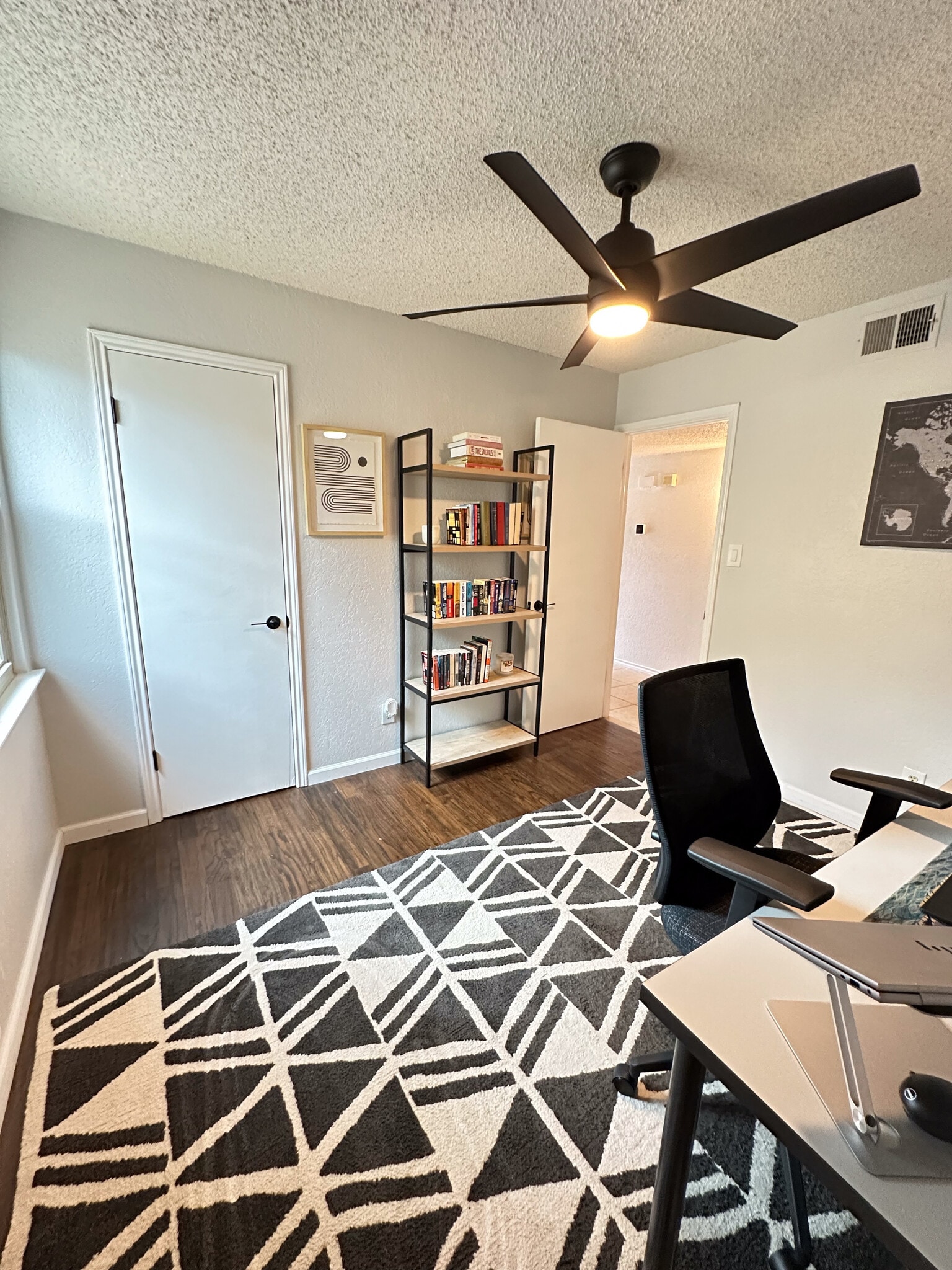 Building Photo - 3707 French Wood Dr