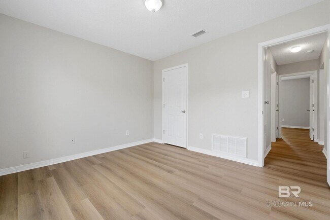 Building Photo - 11730 Madrone Ln