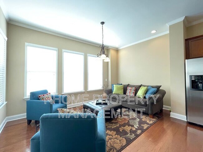 Building Photo - 1145 Parktown Dr SW