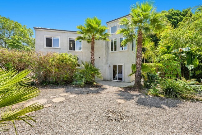 Building Photo - Beautiful Custom Built, Two-Story Home on Stunningly Landscaped Property with Gated Entrance!