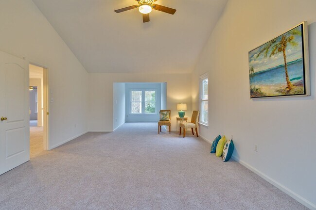 Building Photo - 3-Bedroom Home in Hillcrest Farms on Corne...