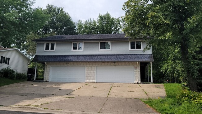 Building Photo - 1002-1004 N 16th Avenue