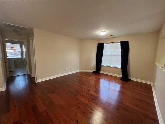 Building Photo - 11830 Meadow Pl Dr