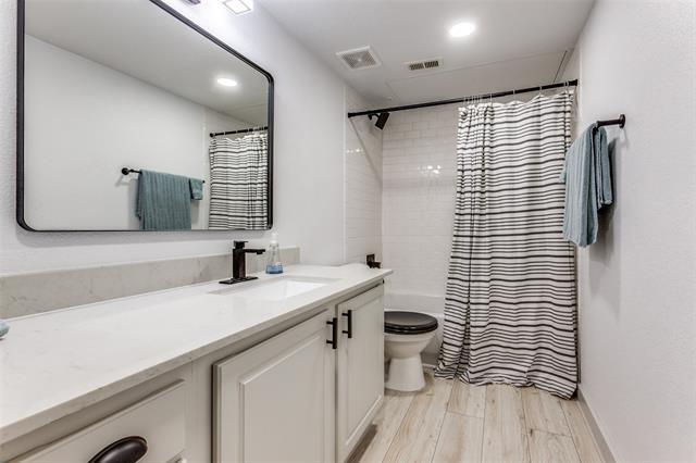 Building Photo - 5937 E University Blvd