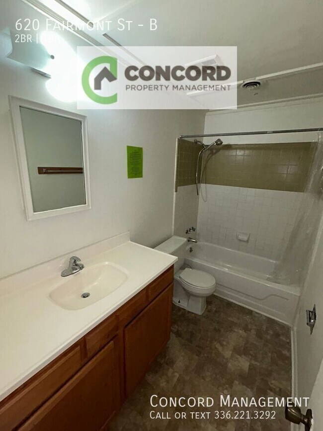 Building Photo - 620 Fairmont St