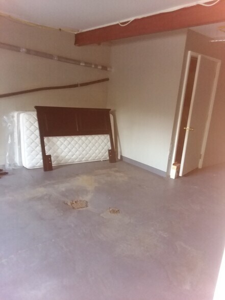 Building Photo - 1105 Spruce St