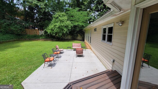 Building Photo - 1238 Dunbrooke Ln