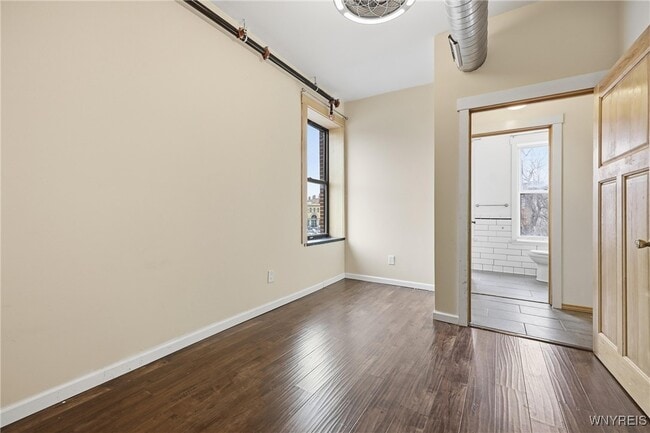 Building Photo - 110 Genesee St