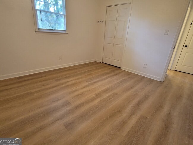 Building Photo - 351 Browns Rd