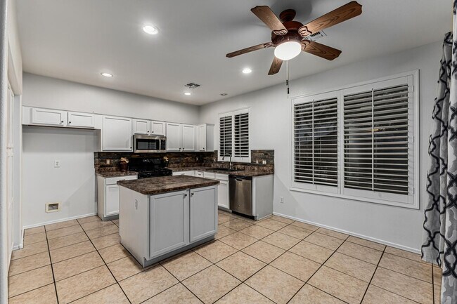 Building Photo - 20944 N 94th Ln