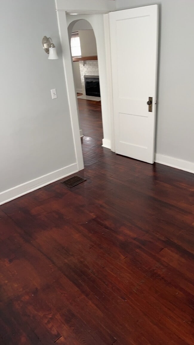 Building Photo - 1561 Sacramento Ave