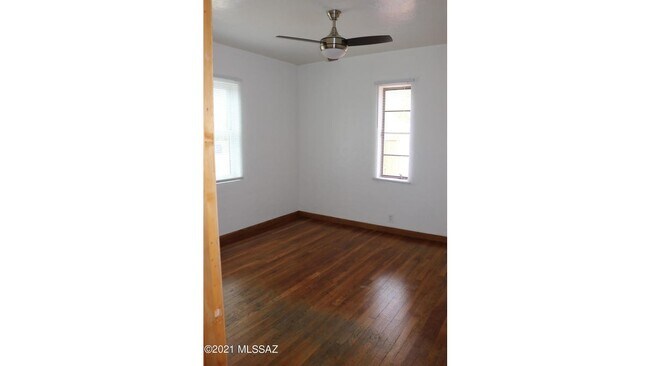 Building Photo - 1202 N Tucson Blvd