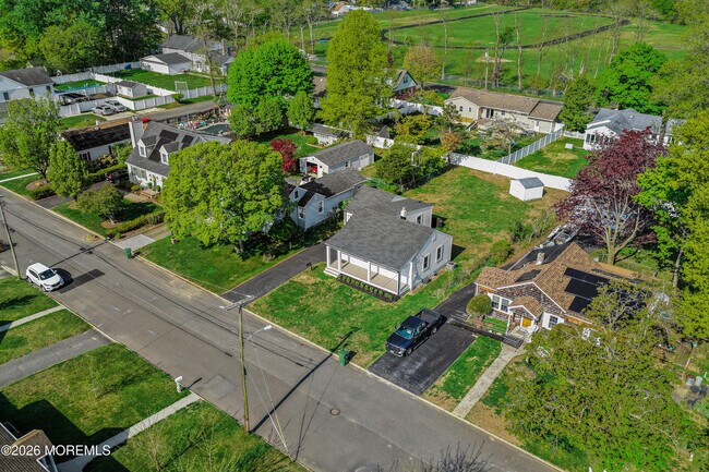 Building Photo - 57 Villa Pl