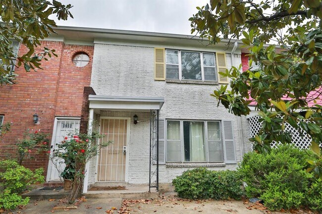 Building Photo - 8202 Fondren Rd