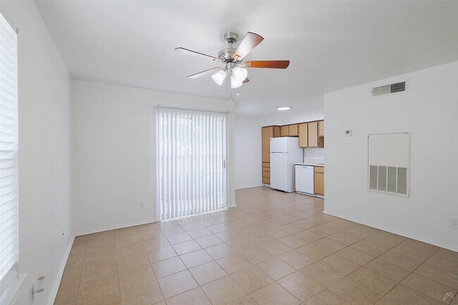 Building Photo - 2323 Wells Branch Pkwy