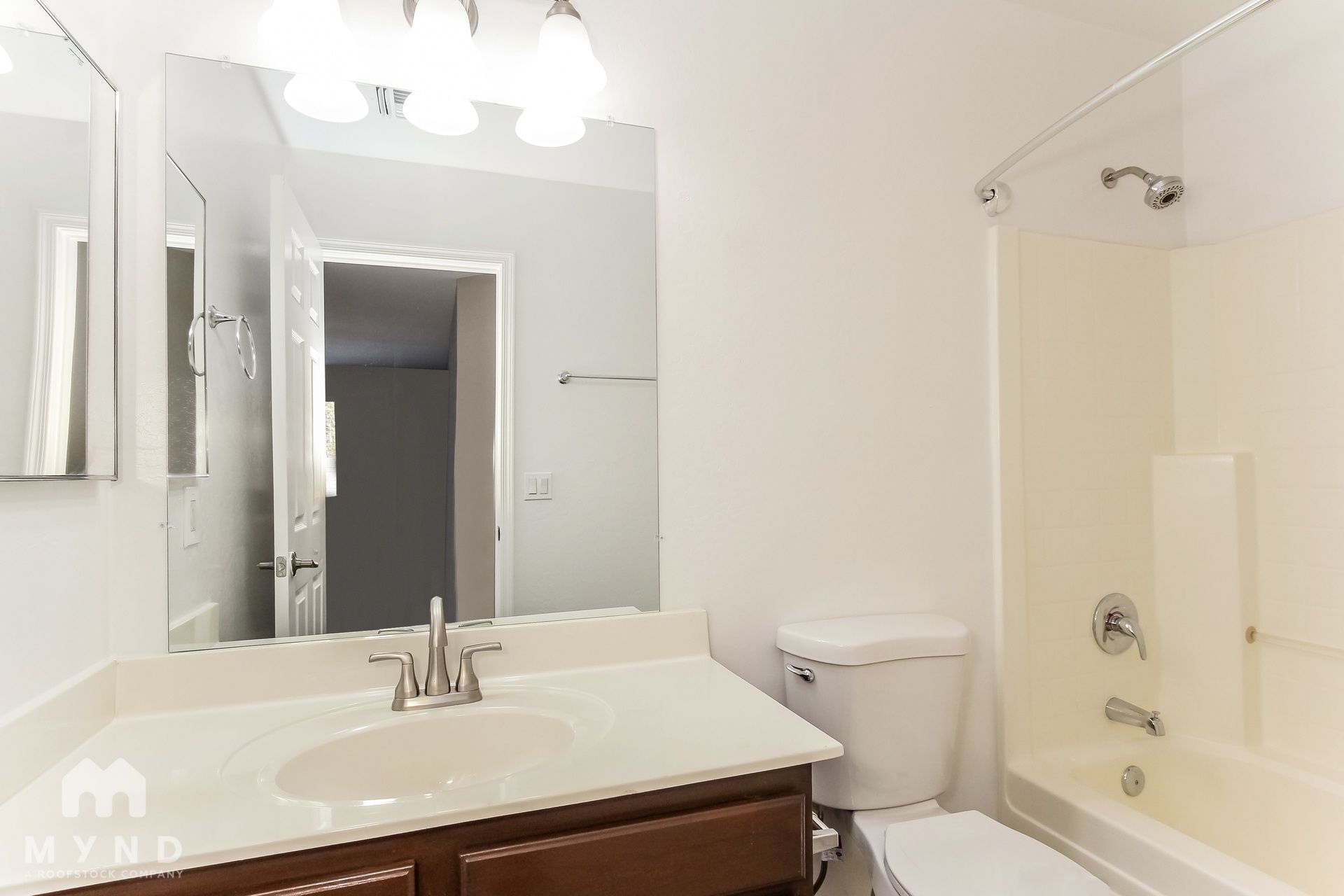 Building Photo - 3412 W Fraktur Rd