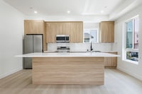 Building Photo - 1332 Tamarind Ave