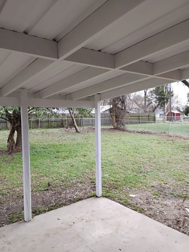 Building Photo - SINGLE FAMILY BRICK HOME IN SOUTH BOSSIER