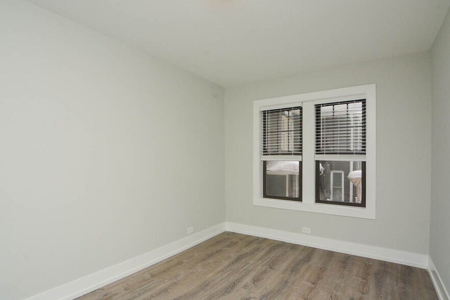 Building Photo - 1131 Maple Ave