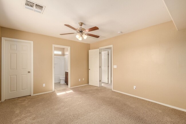 Building Photo - Copper Basin Charmer