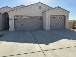 Building Photo - Fully Furnished Short-Term Rental in Fort ...