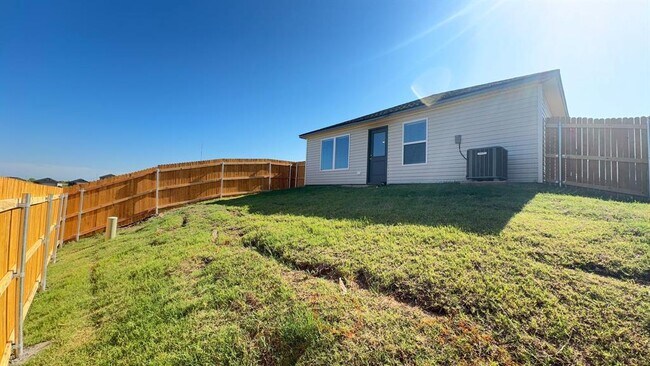 Building Photo - 10409 Buffalo Wallow Rd