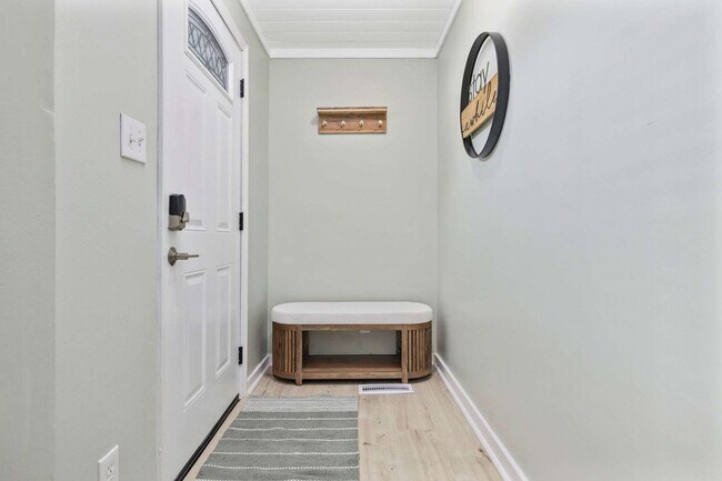 Building Photo - 430 Yaupon Ave