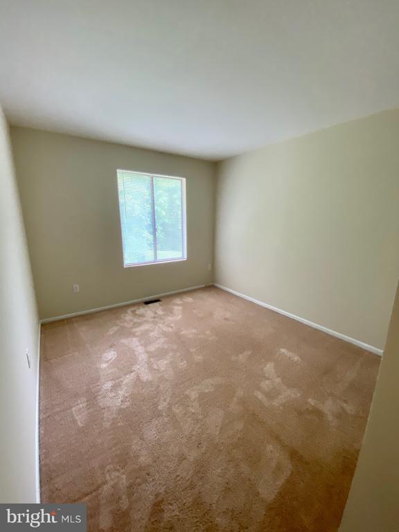 Building Photo - 1010 Commanders Way N