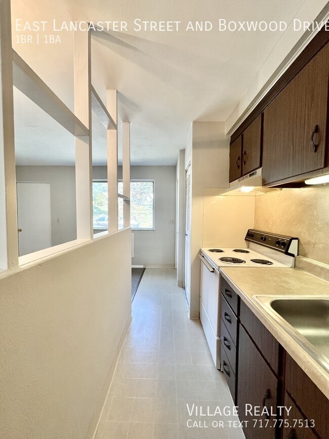 Building Photo - Budget-friendly 1-Bed w/ On-Site Laundry &...