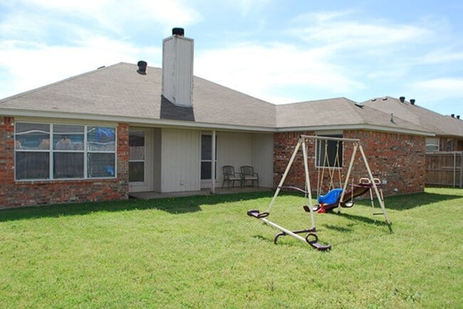 Building Photo - AVAILABLE NOW -  Beautiful 3-Bed, 2-Bath Home in Keller ISD