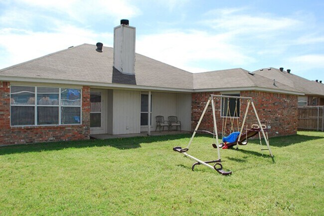 Building Photo - VIEW NOW - COMING SOON - Beautiful 3-Bed, 2-Bath Home in Keller ISD