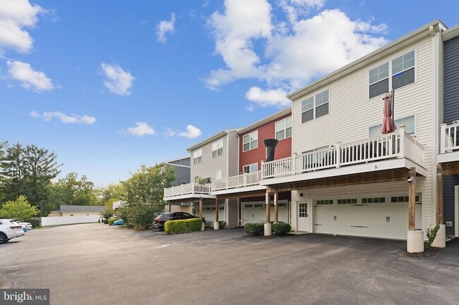 Building Photo - 516 Coates Ln