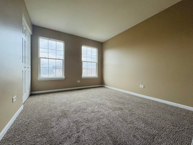 Building Photo - 408 Clifton Ln